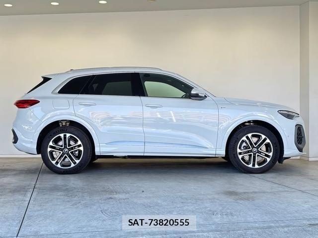 Audi Q5 2025-09 6009648-13