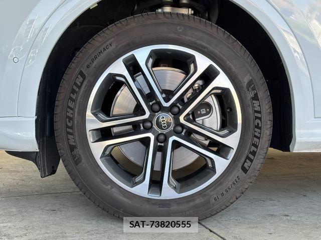 Audi Q5 2025-09 6009648-14