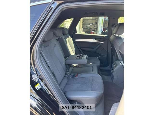 Audi Q5 2024-10 6271199-11