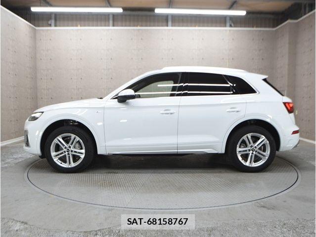 Audi Q5 2023-10 6275762-9