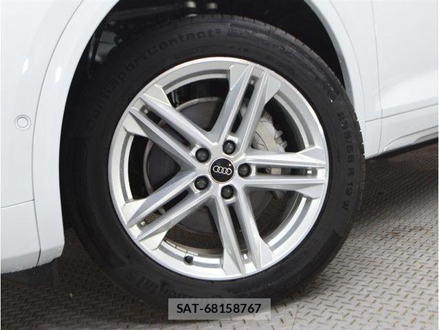 Audi Q5 2023-10 6275762-16