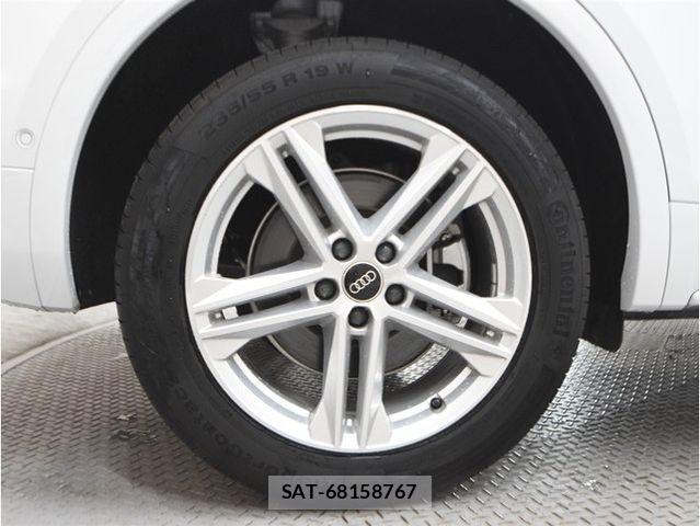 Audi Q5 2023-10 6275762-18