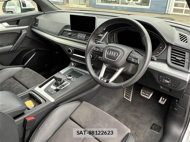 Audi Q5 2019-09 6610632-11