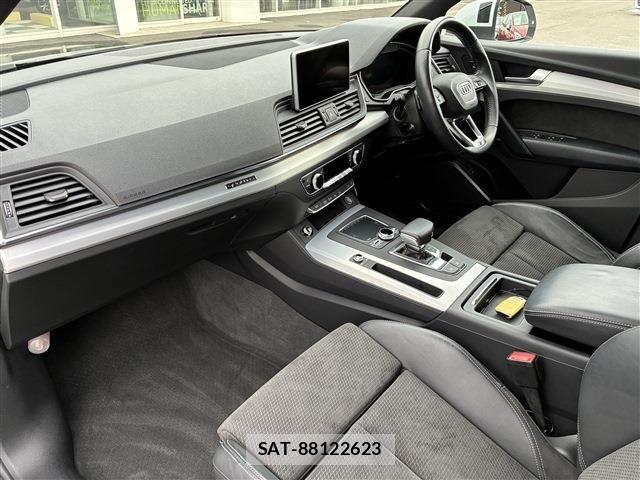 Audi Q5 2019-09 6610632-16