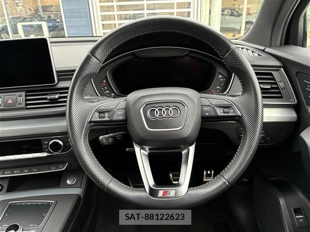 Audi Q5 2019-09 6610632-18