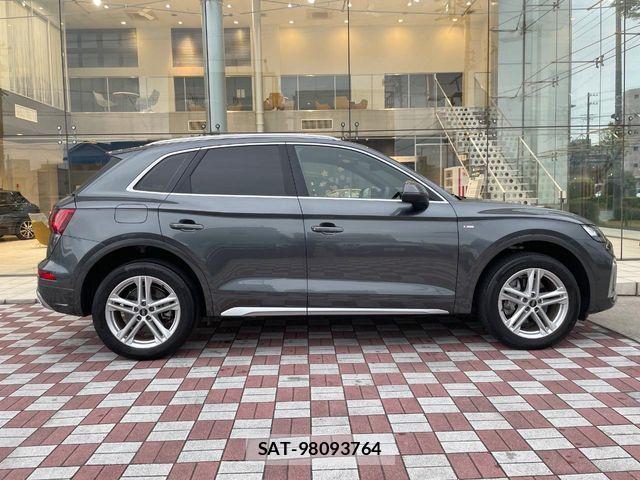 Audi Q5 2023-02 6670333-18