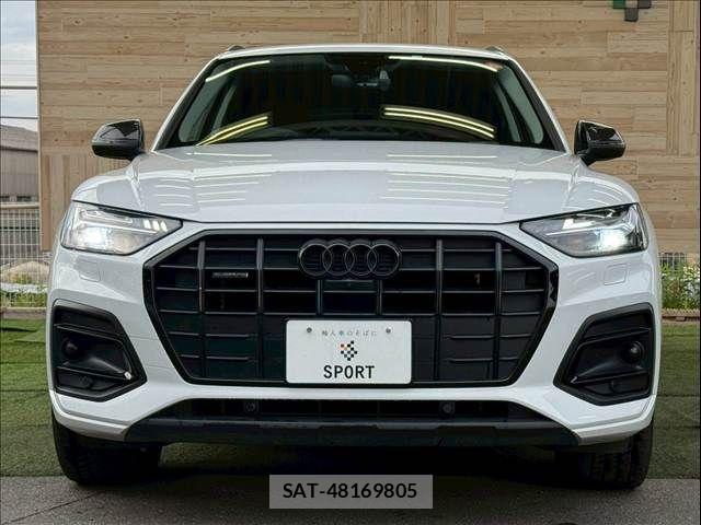 Audi Q5 2023-03 6813814-12