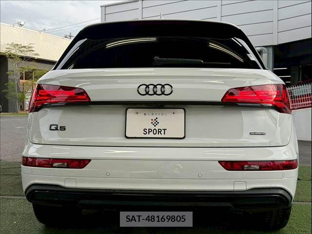 Audi Q5 2023-03 6813814-13
