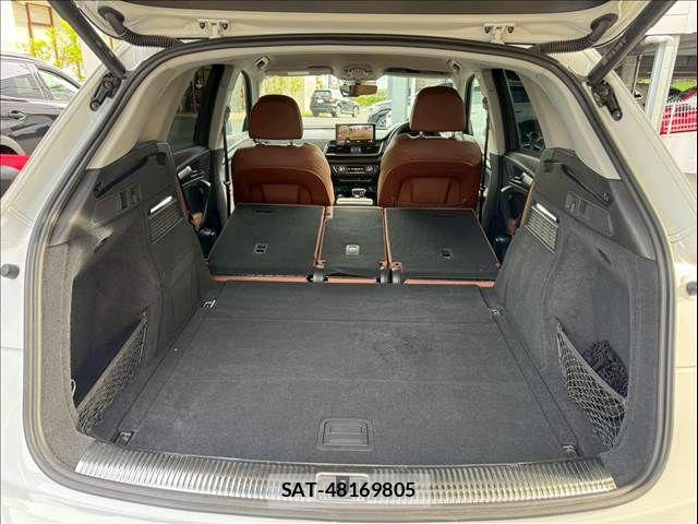 Audi Q5 2023-03 6813814-17