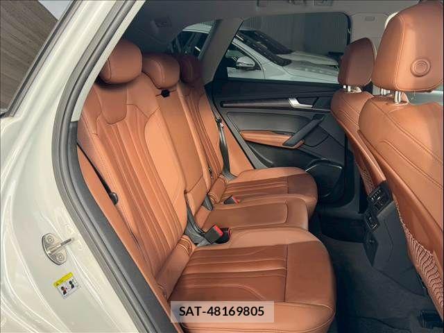 Audi Q5 2023-03 6813814-6
