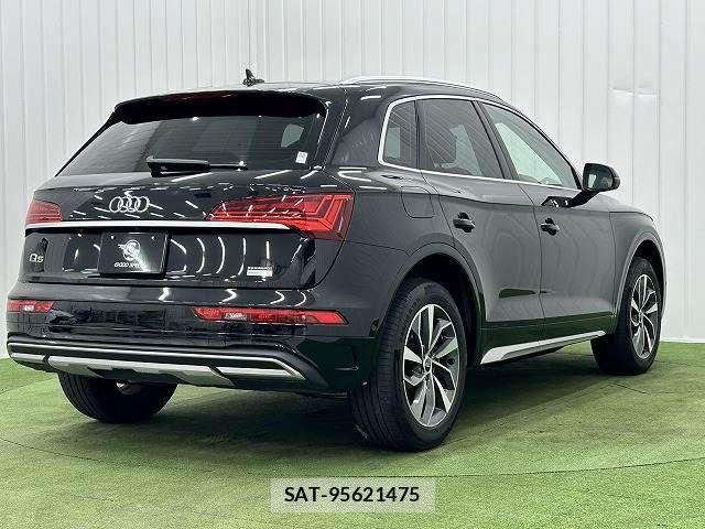 Audi Q5 2021-08 6989244-15