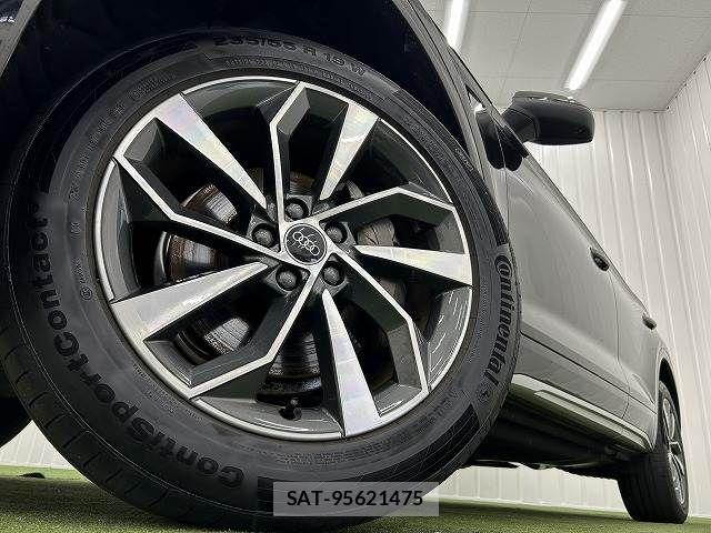 Audi Q5 2021-08 6989244-18