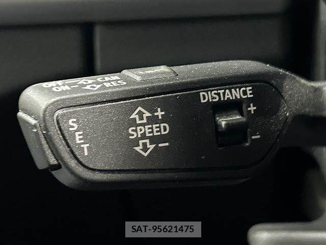 Audi Q5 2021-08 6989244-4