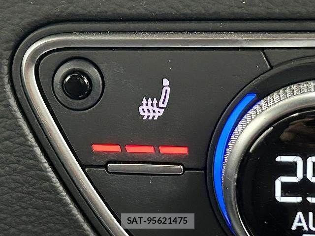 Audi Q5 2021-08 6989244-7