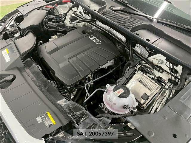 Audi Q5 2021-08 6989242-11