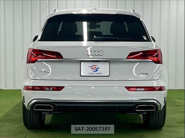 Audi Q5 2021-08 6989242-13