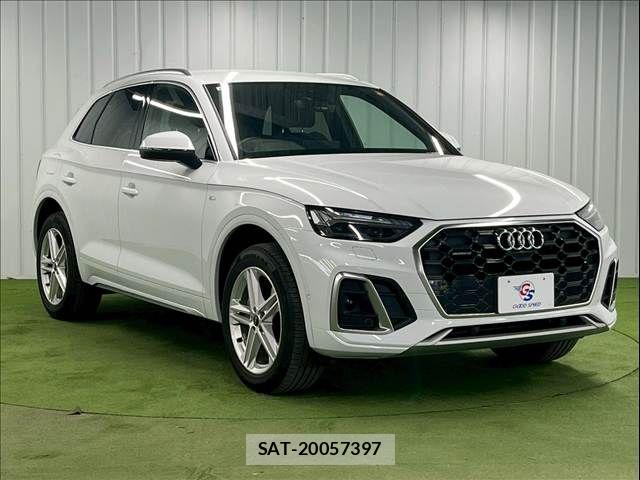 Audi Q5 2021-08 6989242-15