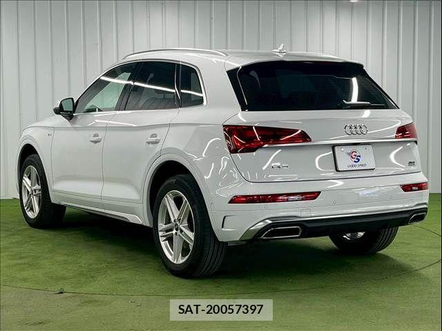 Audi Q5 2021-08 6989242-16