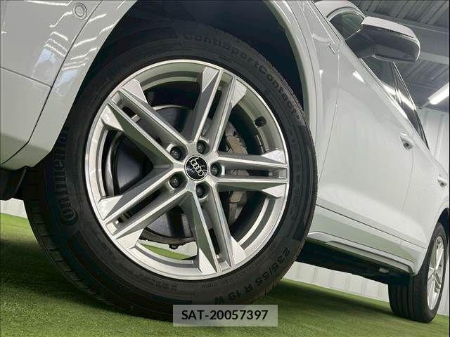Audi Q5 2021-08 6989242-18