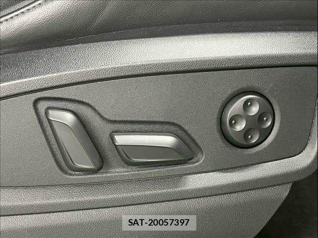 Audi Q5 2021-08 6989242-8