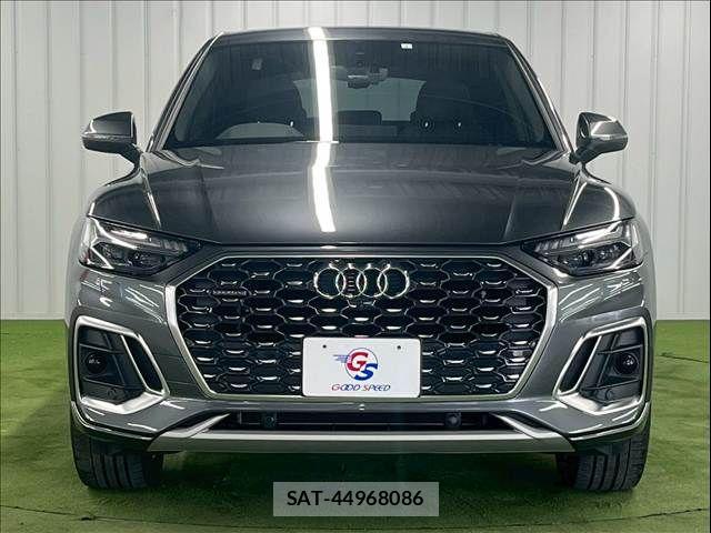 Audi Q5 2023-05 7215045-12
