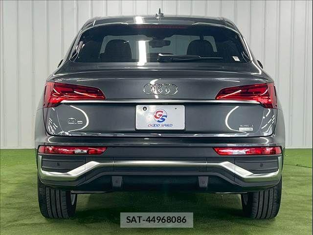 Audi Q5 2023-05 7215045-13