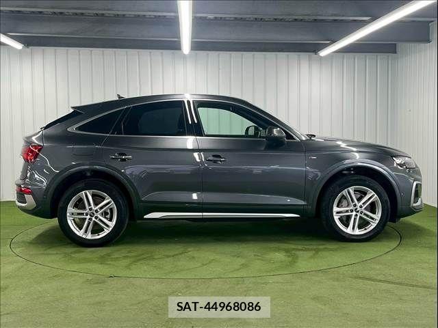 Audi Q5 2023-05 7215045-14