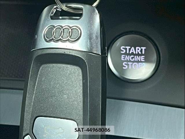 Audi Q5 2023-05 7215045-5