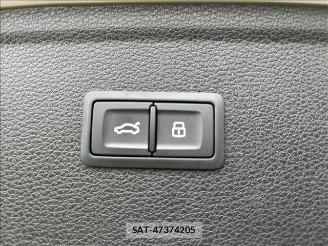 Audi Q5 2021-11 7356894-5