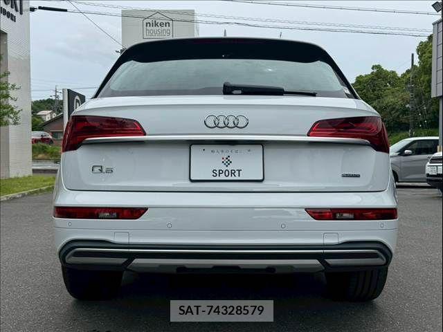 Audi Q5 2021-07 7356895-13
