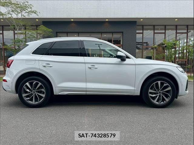 Audi Q5 2021-07 7356895-14