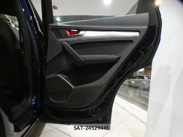 Audi Q5 2018-06 7453024-21