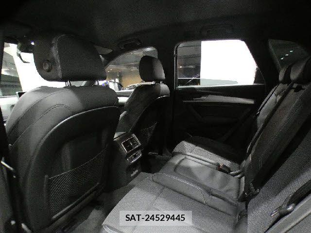 Audi Q5 2018-06 7453024-24