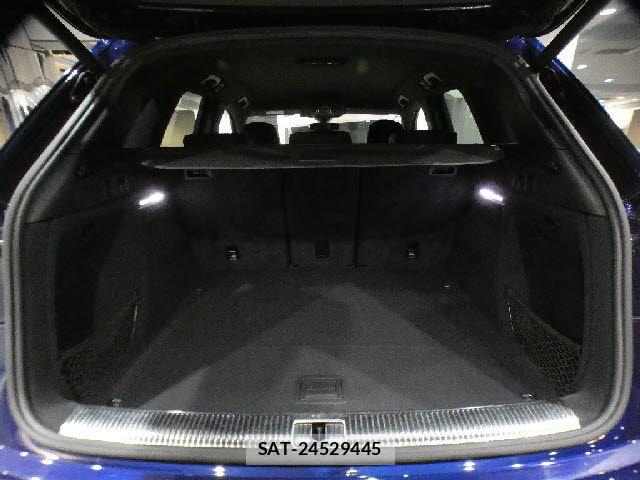 Audi Q5 2018-06 7453024-27