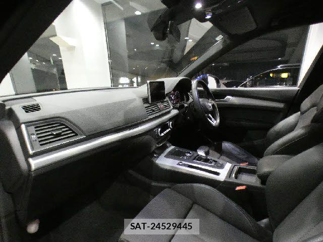 Audi Q5 2018-06 7453024-3