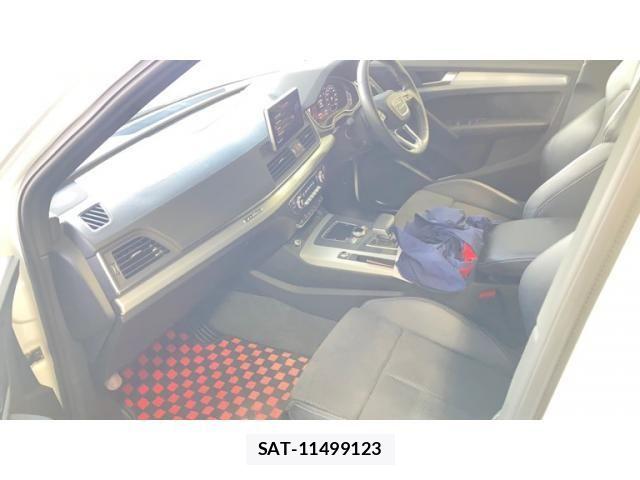 Audi Q5 2020-09 7453022-15