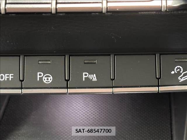 Audi Q5 2023-10 7499611-10