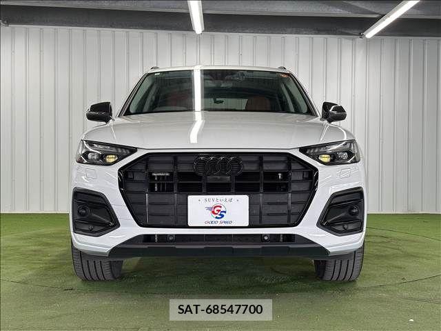 Audi Q5 2023-10 7499611-12