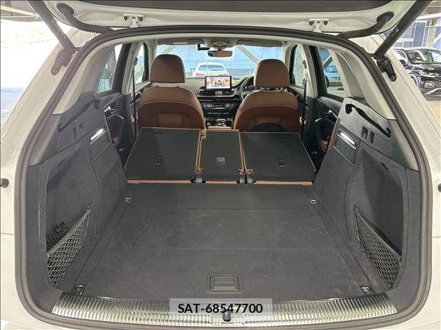 Audi Q5 2023-10 7499611-17
