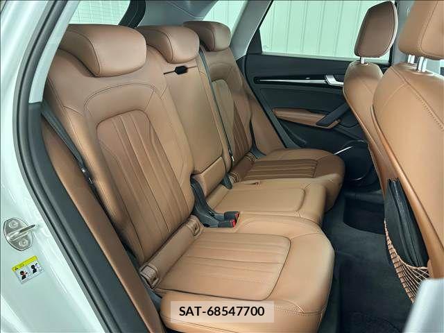 Audi Q5 2023-10 7499611-7