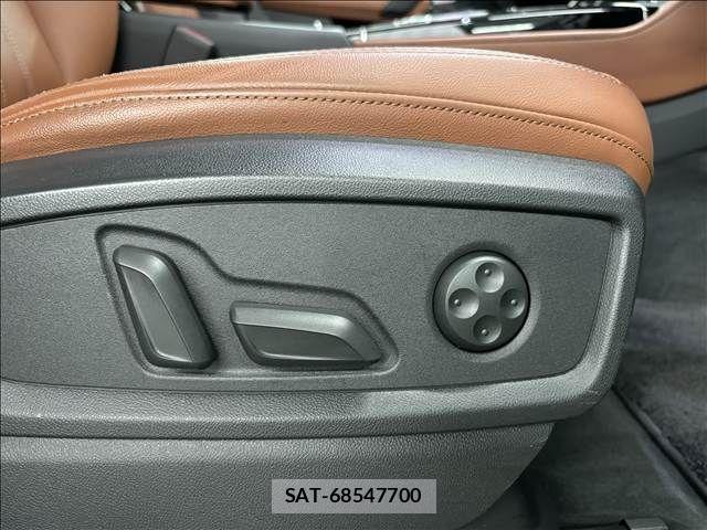 Audi Q5 2023-10 7499611-8
