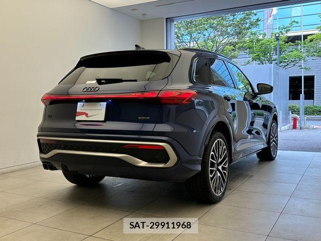 Audi Q5 2025-07 7499609-2