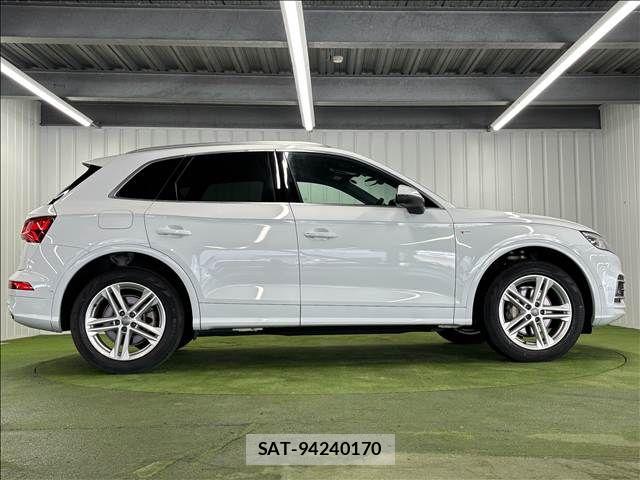 Audi Q5 2018-09 7720992-14