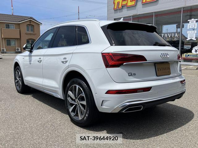 Audi Q5 2021-09 7960567-7