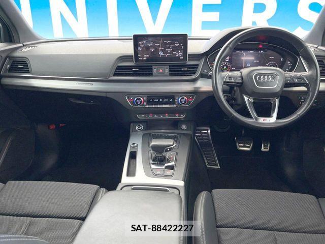 Audi Q5 2018-08 7978562-1