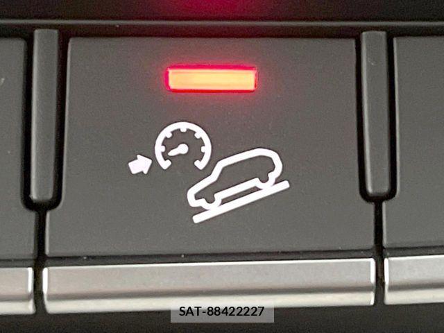 Audi Q5 2018-08 7978562-6