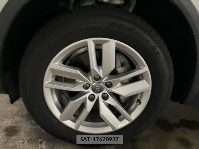 Audi Q5 2018-08 8034476-9
