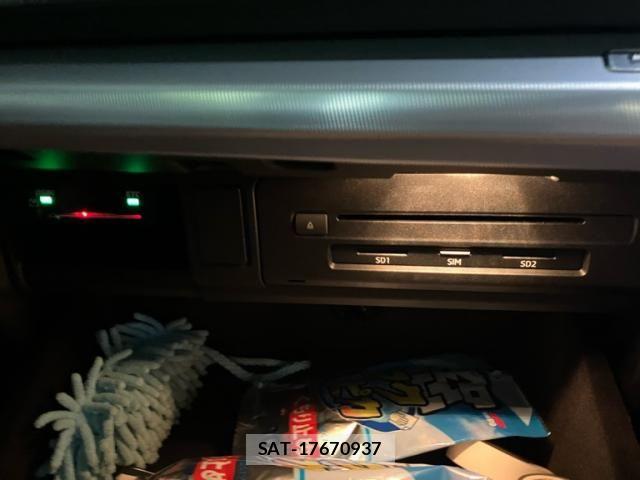 Audi Q5 2018-08 8034476-26