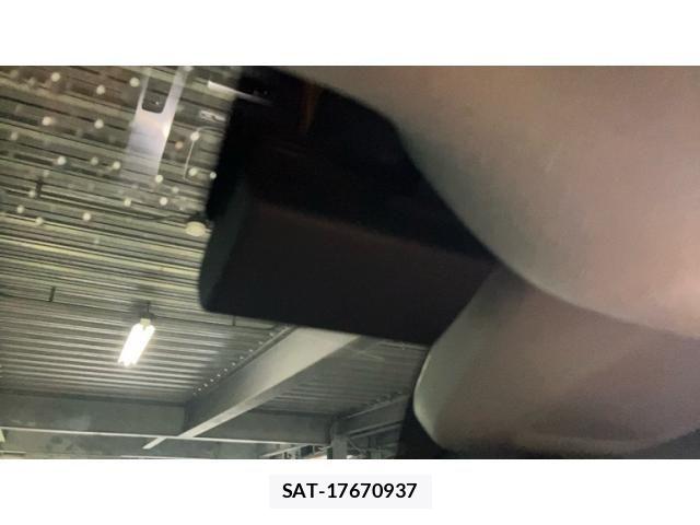 Audi Q5 2018-08 8034476-28