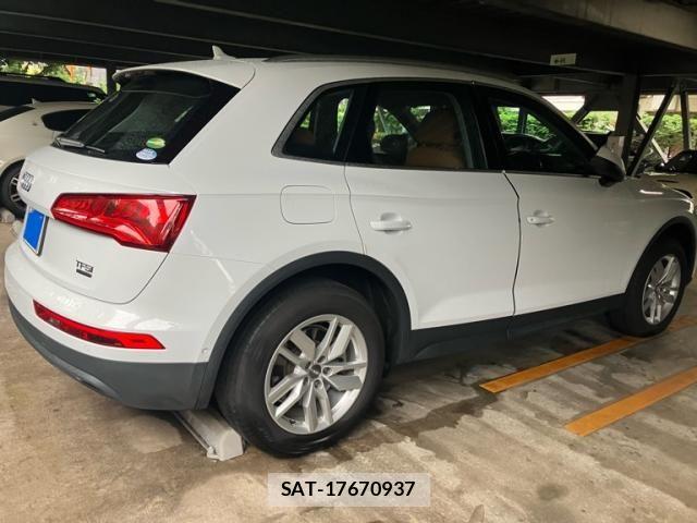 Audi Q5 2018-08 8034476-4